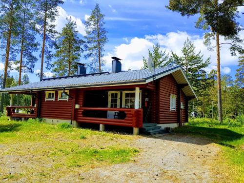 Entré, Pankkotupa Yrjo in Punkaharju Entré, Pankkotupa Yrjo in Punkaharju