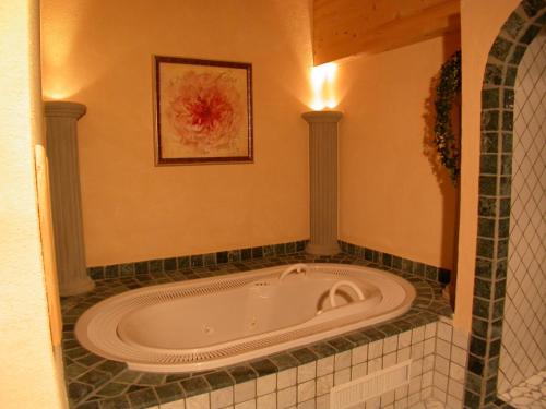 Bathroom, Hotel Post Kappl in Kappl Bathroom, Hotel Post Kappl in Kappl