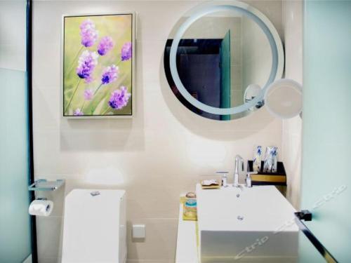 This photo about Lavande Hotel (Rizhao Rong'an Square Wanda Movie Theater) shared on HyHotel.com