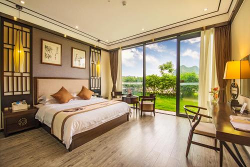 Guilin Peach Blossom River Resort in Guilin Guilin Peach Blossom River Resort in Guilin