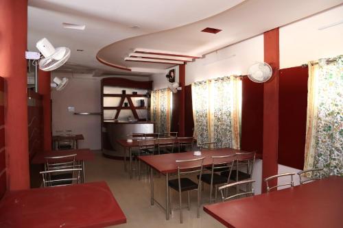 Restaurante, Hotel Shri Karani Vilas in Chittorgarh Restaurante, Hotel Shri Karani Vilas in Chittorgarh