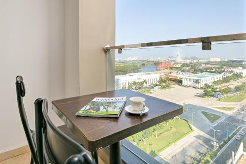 Balkon/Terrasse, Lavender Riverside Hotel near Ho Chi Minh Museum Balkon/Terrasse, Lavender Riverside Hotel near Ho Chi Minh Museum