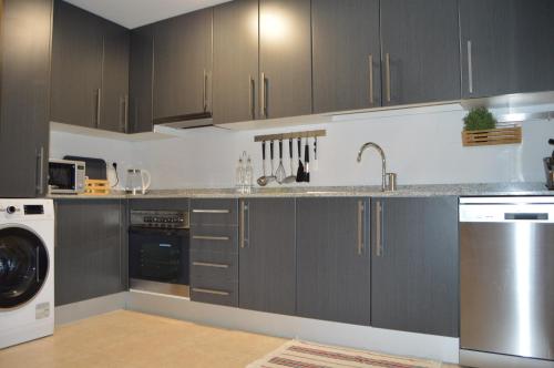 dapur, APARTAMENTO PISCINA VIENA in El Mas Oliva dapur, APARTAMENTO PISCINA VIENA in El Mas Oliva