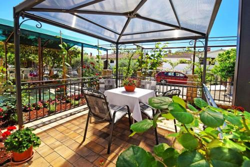 Apartments and Rooms Branka in โนวิกราด Apartments and Rooms Branka in โนวิกราด