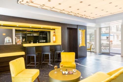 Lobby, Best Western Hotel Journel Antibes-Juan-les-Pins in Antibes Lobby, Best Western Hotel Journel Antibes-Juan-les-Pins in Antibes