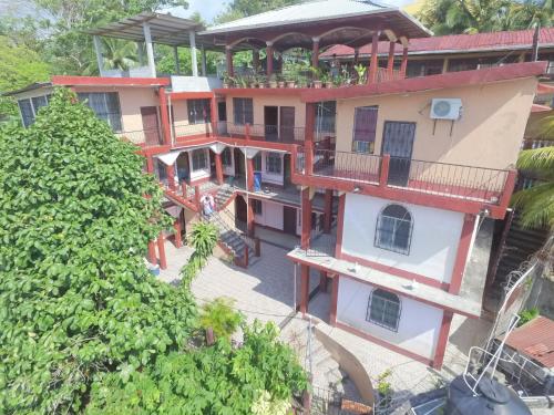 Hotel bermudez