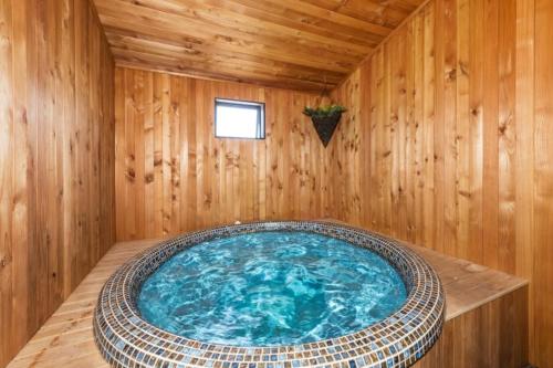 Spa, Parklands Motor Lodge in Turangi Spa, Parklands Motor Lodge in Turangi