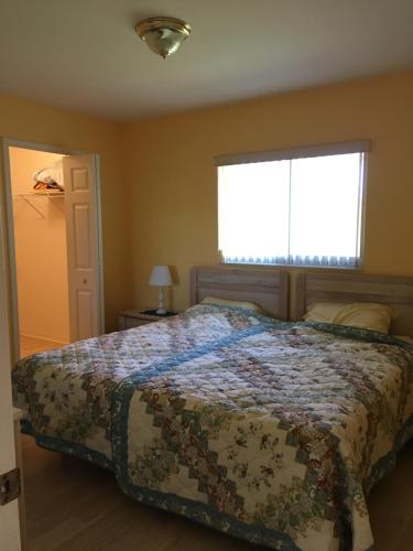 Villa Arizona in Lehigh Acres (FL) Villa Arizona in Lehigh Acres (FL)
