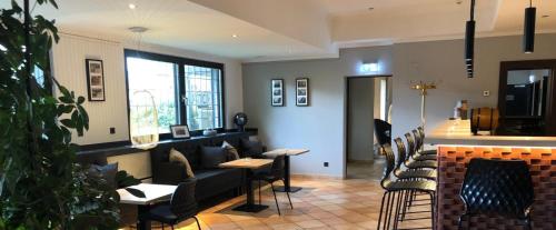 Bar/ Salón, Vivotel Sonderfeld in Grevenbroich Bar/ Salón, Vivotel Sonderfeld in Grevenbroich