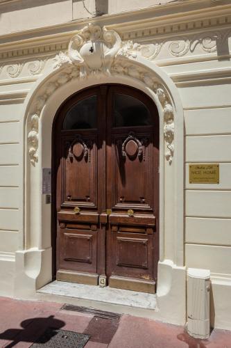 Entrance, Nice Home - Studios Lido near Fine Arts Museum (Musee des Beaux-Arts Entrance, Nice Home - Studios Lido near Fine Arts Museum (Musee des Beaux-Arts