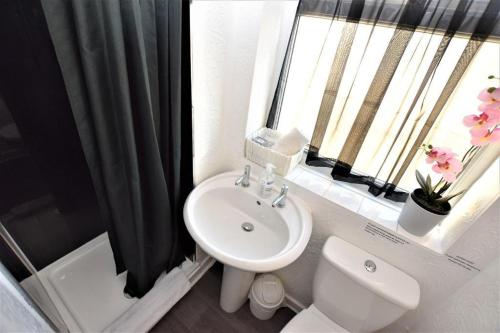 This photo about Bridle Lodge Apartments shared on HyHotel.com