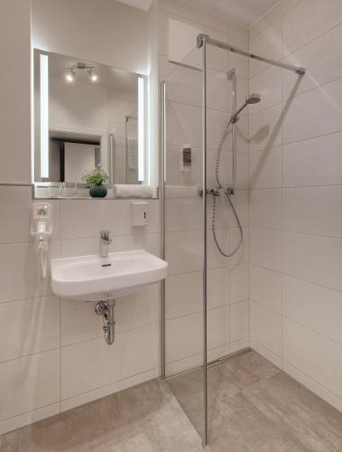 Bathroom, Amper Art Hotel in Furstenfeldbruck Bathroom, Amper Art Hotel in Furstenfeldbruck