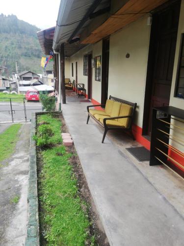 Strutture e servizi, Montano Camping & Hostel in Banos Strutture e servizi, Montano Camping & Hostel in Banos