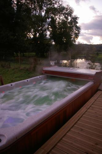 Hot spring bath, Auberge De La Durdent in Hericourt En Caux Hot spring bath, Auberge De La Durdent in Hericourt En Caux