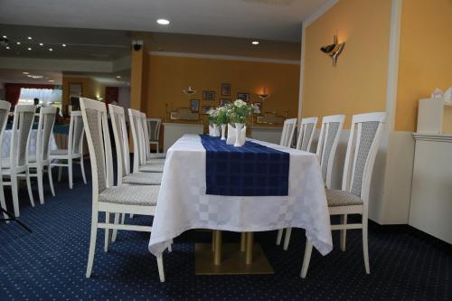 Restaurant, Shodlik Palace in Tashkent Restaurant, Shodlik Palace in Tashkent