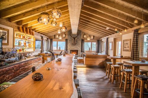 酒吧/高級酒吧, 托普酒店薩蘭活躍山度假村 (TOP Hotel Sarain Active Mountain Resort) in 蘭奇蘭茲 酒吧/高級酒吧, 托普酒店薩蘭活躍山度假村 (TOP Hotel Sarain Active Mountain Resort) in 蘭奇蘭茲