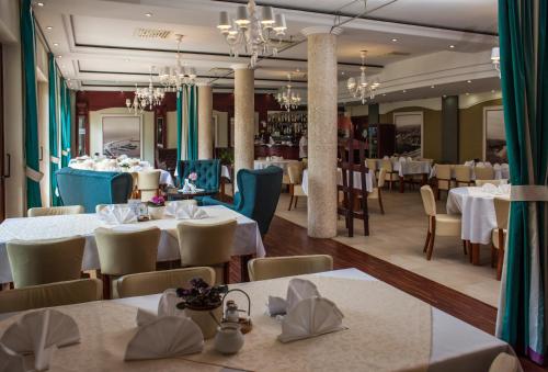 Restaurant, Hotel Rigga in Wladyslawowo Restaurant, Hotel Rigga in Wladyslawowo