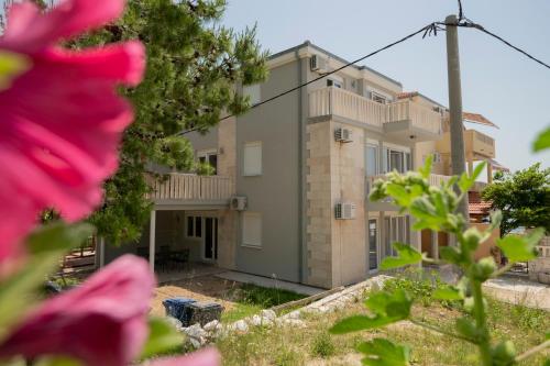 Apartments Zvone in Omis Apartments Zvone in Omis