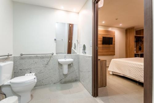 Bathroom, Intercity Maceio in Maceio Bathroom, Intercity Maceio in Maceio