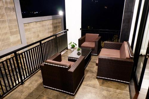 Balcony/terrace, Moment Villa near Maribaya Park Balcony/terrace, Moment Villa near Maribaya Park