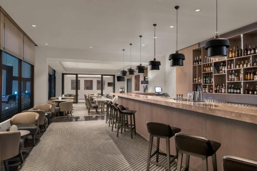 パブ/ラウンジ, セダ キャピトル セントラル (Seda Capitol Central) in バコロド(ネグロス オクシデンタル) パブ/ラウンジ, セダ キャピトル セントラル (Seda Capitol Central) in バコロド(ネグロス オクシデンタル)
