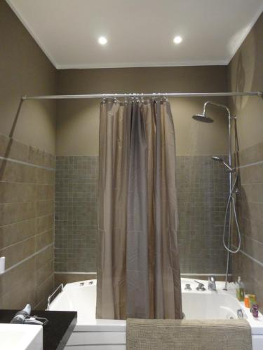 Bathroom, Nerone's - Sutri Bed & Dinner in Sutri Bathroom, Nerone's - Sutri Bed & Dinner in Sutri