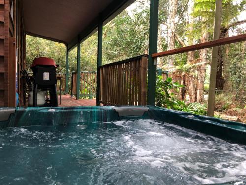 Гореща вана, Wanderers Retreat in Уан Маил Бийч Гореща вана, Wanderers Retreat in Уан Маил Бийч