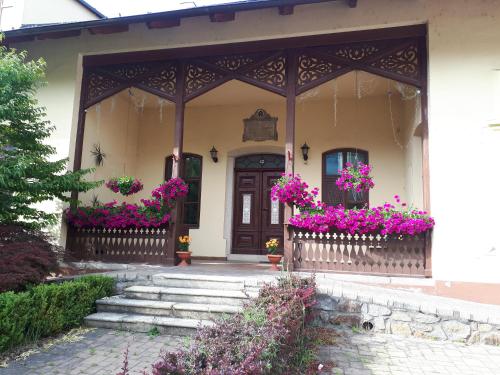 ทางเข้า, Apartmány Šetkova vila (Apartmany Setkova vila) in จินดริชูฟ ฮราเดค ทางเข้า, Apartmány Šetkova vila (Apartmany Setkova vila) in จินดริชูฟ ฮราเดค