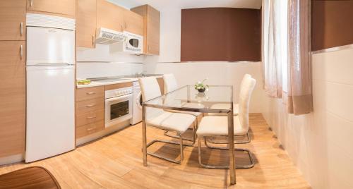 Kitchen, Alda Apartamentos Muralla de Toledo in Toledo Kitchen, Alda Apartamentos Muralla de Toledo in Toledo