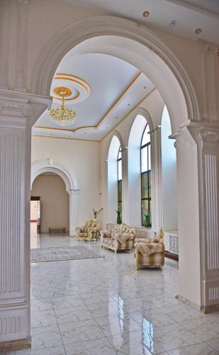 wspólne pomieszczenie/salon TV, BANQUETING & GUEST HOUSE ПОМЕСТЬЕ in Kustanaj wspólne pomieszczenie/salon TV, BANQUETING & GUEST HOUSE ПОМЕСТЬЕ in Kustanaj