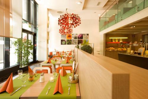 Restaurant, Ibis Hotel Wien Messe in Vienna Restaurant, Ibis Hotel Wien Messe in Vienna