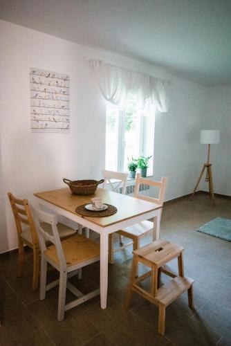 Facilities, House of the Golden Horse in Hosszureti Lovas Major in Torokbalint Facilities, House of the Golden Horse in Hosszureti Lovas Major in Torokbalint