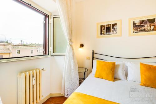 This photo about Al centro di Roma shared on HyHotel.com