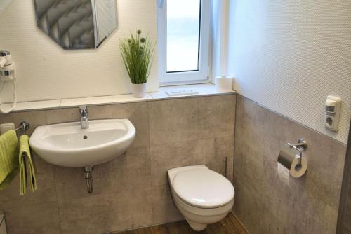 Bathroom, Gastehauschen-Hosbach in Hosbach Bathroom, Gastehauschen-Hosbach in Hosbach