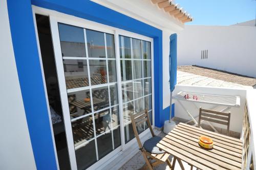 Erkély/terasz, Casa Azul in Barao de Sao Joao Erkély/terasz, Casa Azul in Barao de Sao Joao