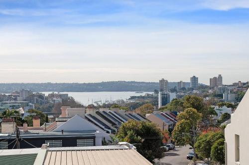 Stunning Sydney Harbour Views - image 2