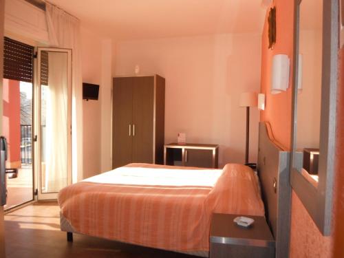 Hotel Renato in Sesto San Giovanni Hotel Renato in Sesto San Giovanni