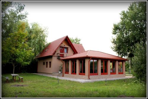 Számadó Vendégház (Szamado Vendeghaz) in โปรอสซโล่ Számadó Vendégház (Szamado Vendeghaz) in โปรอสซโล่
