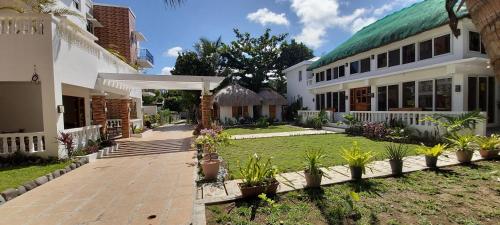 Bernardos Lantia Hotel in Basco Bernardos Lantia Hotel in Basco