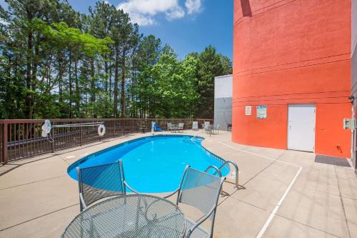 Facilities, Budgetel Inns & Suites - Atlanta Galleria Stadium in Heritage Facilities, Budgetel Inns & Suites - Atlanta Galleria Stadium in Heritage