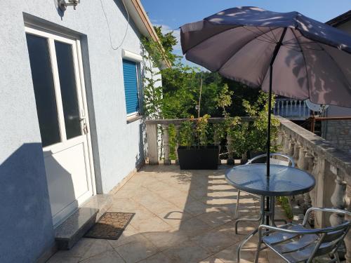 Erkély/terasz, Rooms and Apartments V&M in Murine Erkély/terasz, Rooms and Apartments V&M in Murine