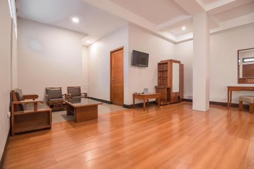 Yehezkiel Hotel Lembang near BBPP Lembang Yehezkiel Hotel Lembang near BBPP Lembang