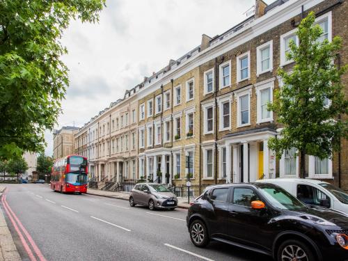 This photo about OYO Lifestyle Wembar shared on HyHotel.com