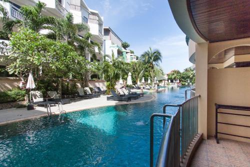 Balcony/terrace, Karon Sea Sands Resort in Karon Balcony/terrace, Karon Sea Sands Resort in Karon