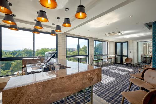 Bar/ Salón, The Regency Apartment Hotel Menlyn in Pretoria Bar/ Salón, The Regency Apartment Hotel Menlyn in Pretoria