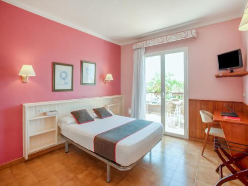 Hotel OYO Hostal Casa Feliu