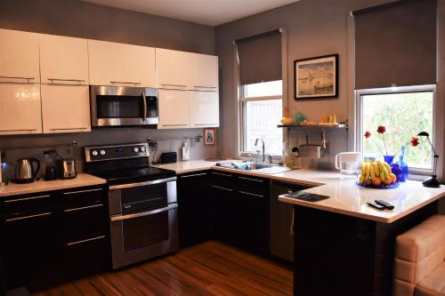Private Rooms, Shared Bath in a Private Home Minutes From Logan Airport in Logan Airport Private Rooms, Shared Bath in a Private Home Minutes From Logan Airport in Logan Airport