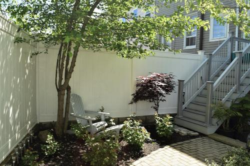Private Rooms, Shared Bath in a Private Home Minutes From Logan Airport in Logan Airport Private Rooms, Shared Bath in a Private Home Minutes From Logan Airport in Logan Airport