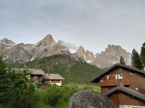 Condominio La Rasica in San Martino di Castrozza Condominio La Rasica in San Martino di Castrozza