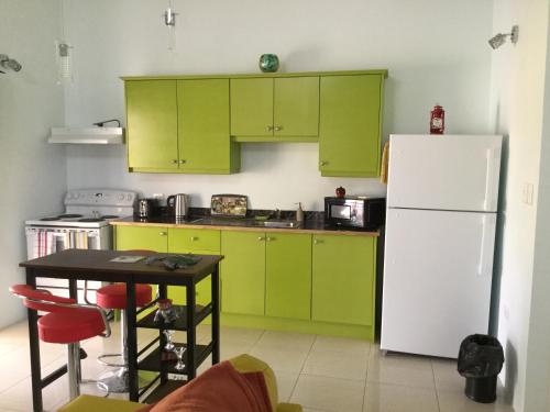 Кухня, CC Best Villas Tobago in Ловлэндс Кухня, CC Best Villas Tobago in Ловлэндс